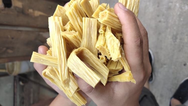 Sliced bean curd stick
